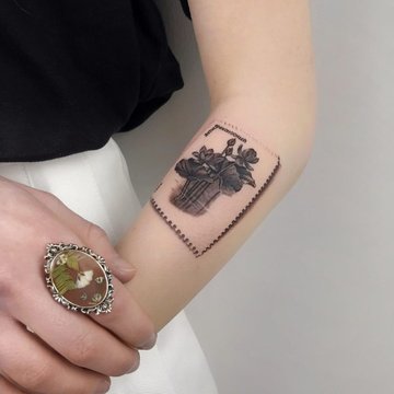 Женские тату на руку