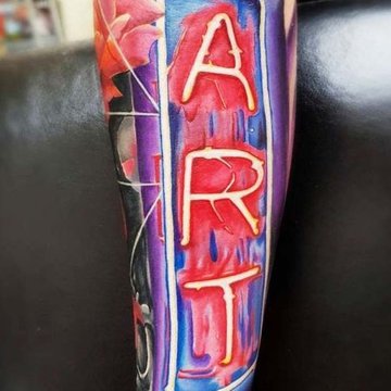 Татуировка в стиле уличного неон-граффити