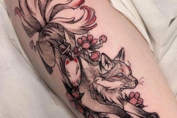 Тату кицуне - знак мудрості і сили