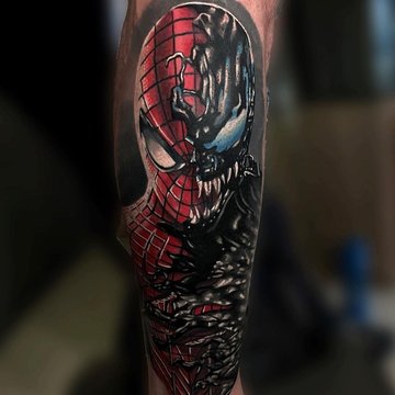 Тату в стилі Марвел