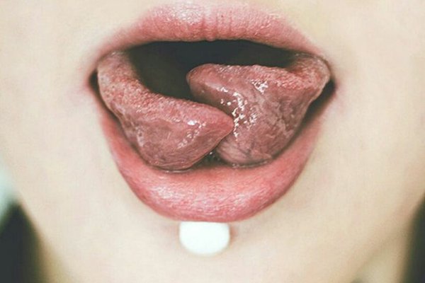 язык пополам