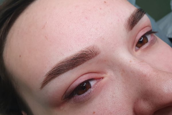 Пірсинг брови