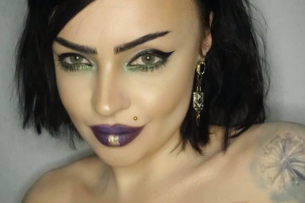 Пірсинг Монро