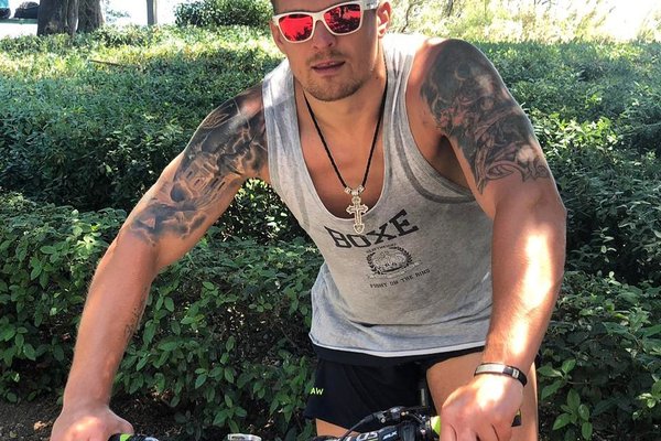 Олександр Усик тату