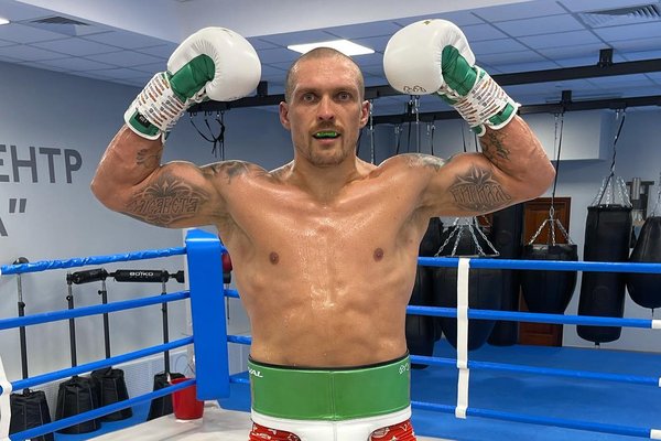 Александр Усик тату
