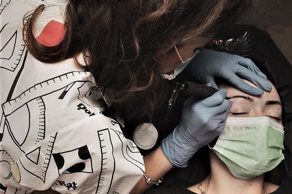 Навчання перманентного макіяжу у Львові