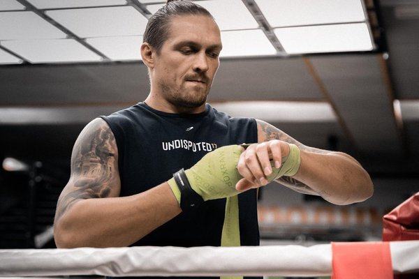 Олександр Усик тату