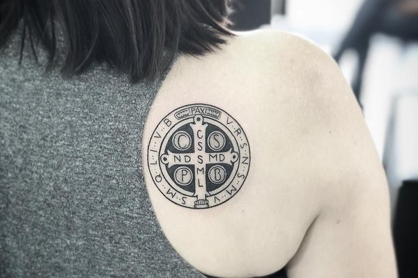 Тату-ескіз монета