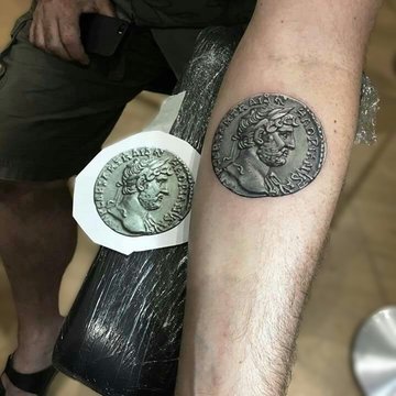 Тату-ескіз монета