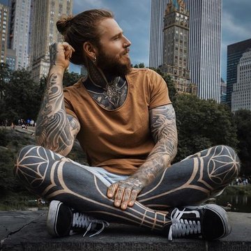 Тату на все тіло