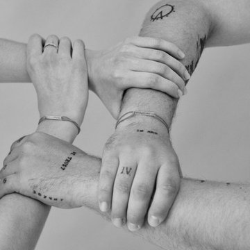 тату у монатика