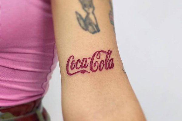 Тату-ескіз Кока-Кола