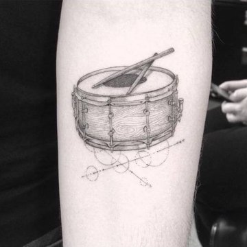 Тату-ескіз барабан
