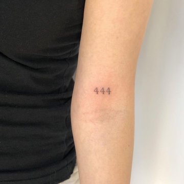 Тату з цифрами