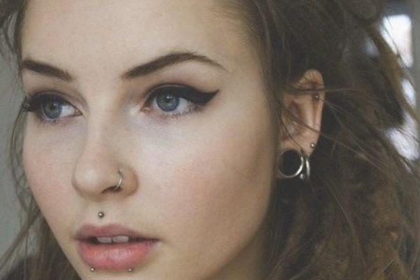 Пирсинг губы