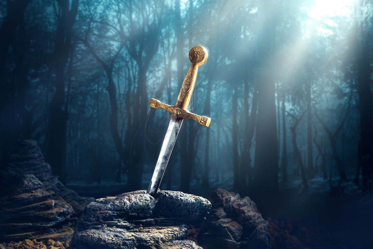 Тату ескіз меч