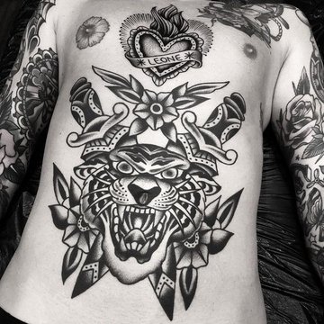 Мужские тату на животе