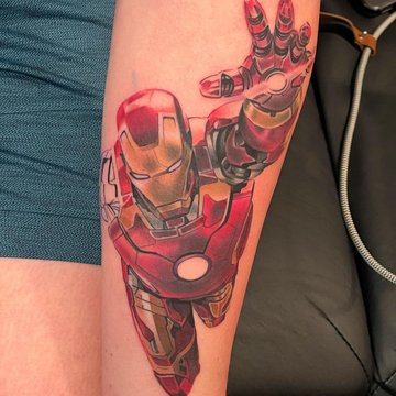 Тату в стиле Марвел