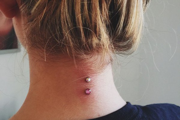 Пірсинг шиї