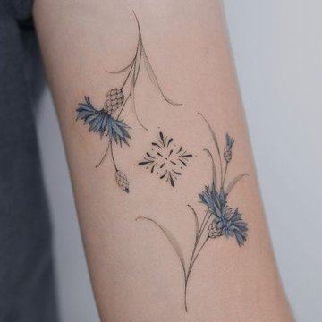 татуювання волошка