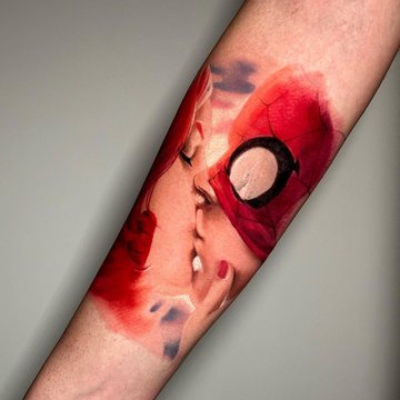 Тату в стиле Марвел