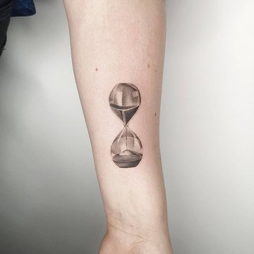 Тату-ескізи "Пісочний годинник"