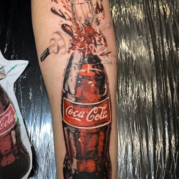 Тату-эскиз кока-кола
