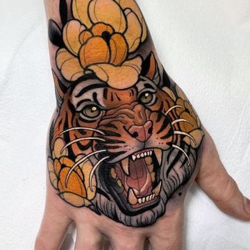 тату на кисть чоловічі