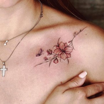 Женские тату на ключице