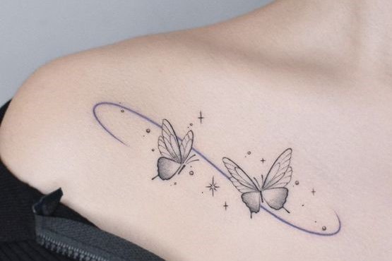 Женские тату на ключице