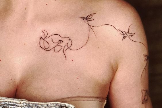 Женские тату на ключице