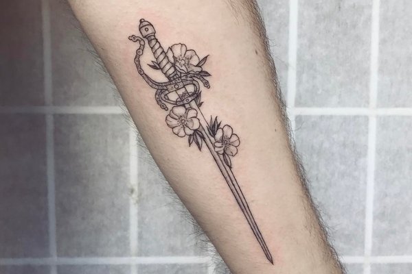 Тату эскизы меч