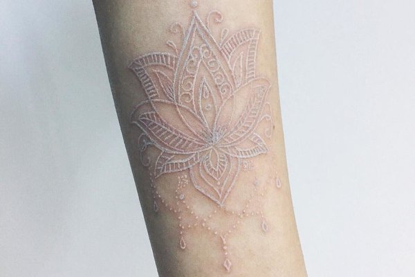 Белые татуировки