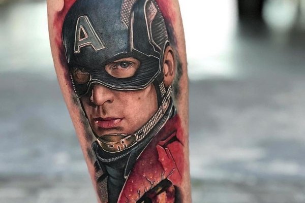 Тату в стиле Марвел