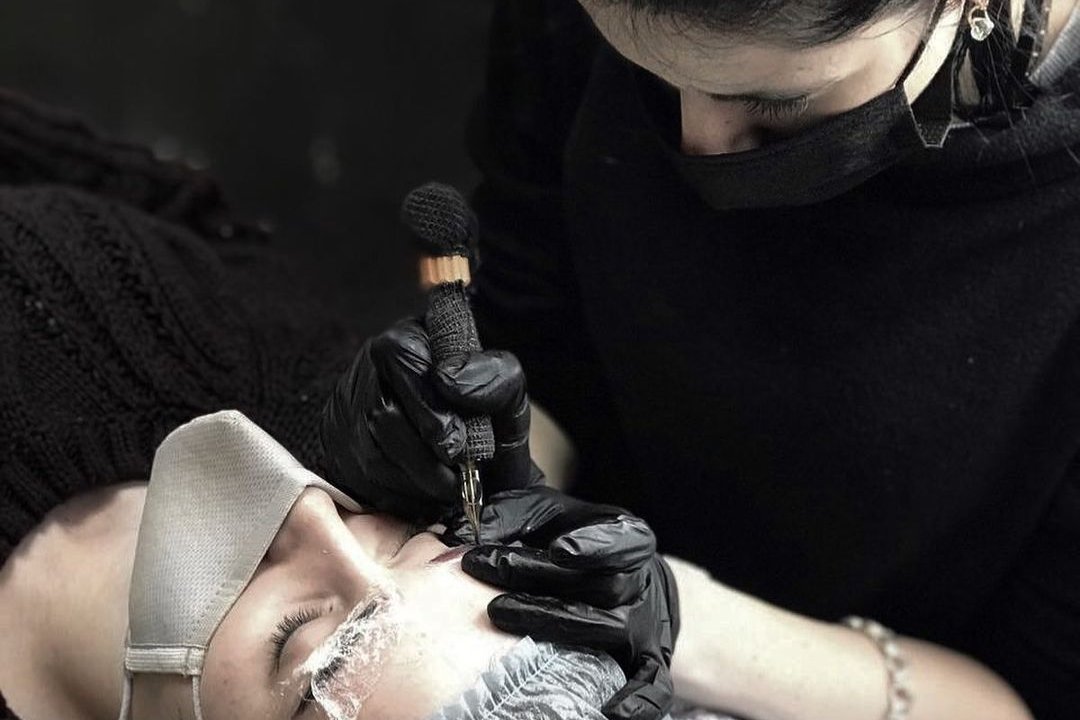 Training in permanent makeup in Kiev