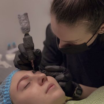 Training in permanent makeup in Kiev