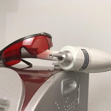 Laser permanent make-up removal in Kiev