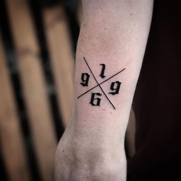 Тату с цифрами